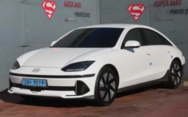 수원저신용중고차할부 아이오닉 6 롱레인지 4WD 매물 사진 14 - 2023/09 68,682km