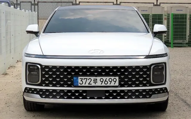 수원저신용중고차할부 그랜저 (GN7) 가솔린 2.5 2WD 매물 사진 8 - 2025/07 5,814km